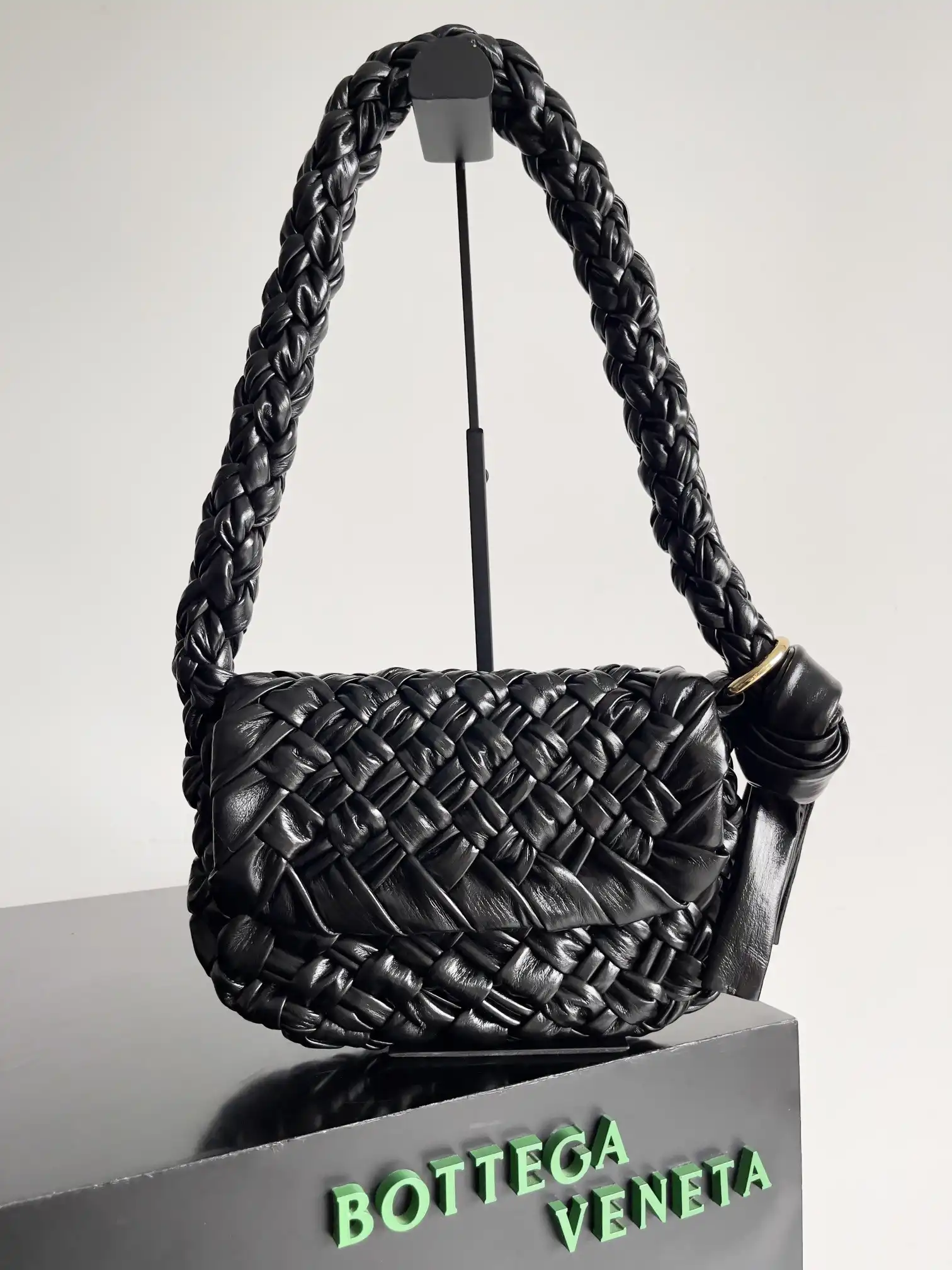 Bottega Veneta  Città Shoulder Bag-25*18*5.5cm