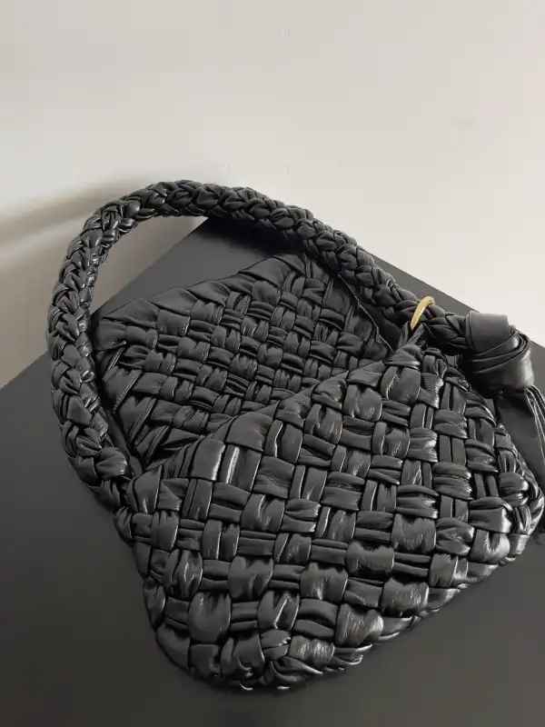 Bottega Veneta  Città Shoulder Bag-25*18*5.5cm