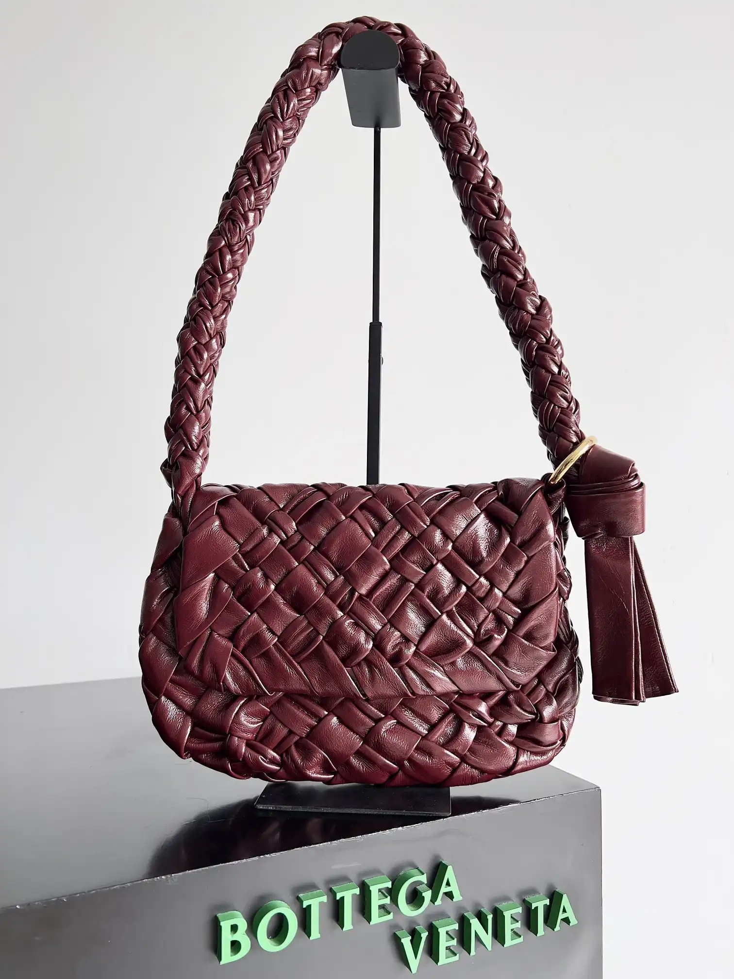 Bottega Veneta  Città Shoulder Bag-25*18*5.5cm