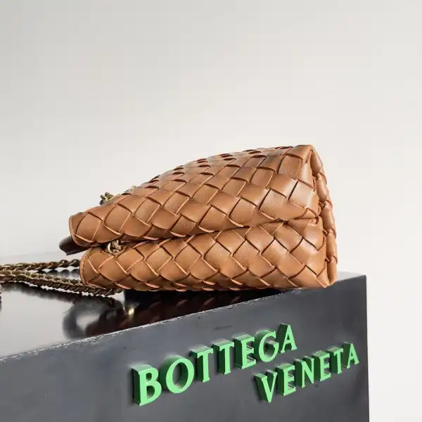 Yupoo bagsoffer Bottega Veneta Small Andiamo Chain-25*22*10.5cm