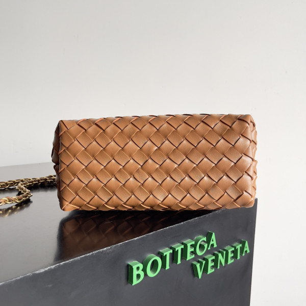 HOT SALE Bottega Veneta Small Andiamo Chain-25*22*10.5cm