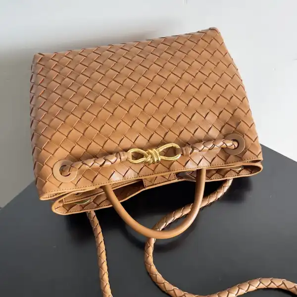 First bag ru BOTTEGA VENETA MEDIUM ANDIAMO