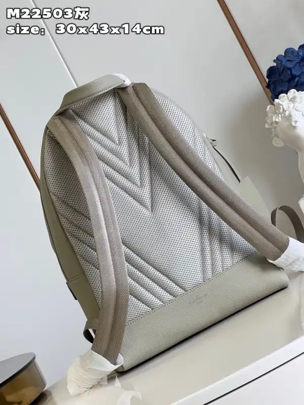 First bag ru LOUIS VUITTON TAKEOFF BACKPACK