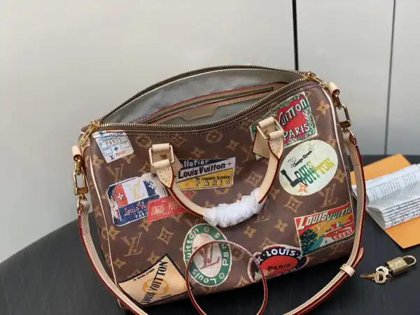 First bag ru Louis Vuitton SPEEDY BANDOULIERE 30