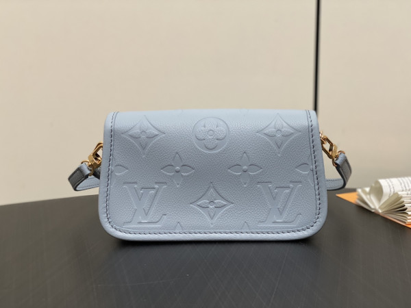 HOT SALE LOUIS VUITTON Nano Diane-19*10.5*6 CM