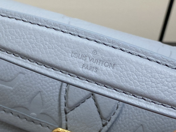 HOT SALE LOUIS VUITTON Nano Diane-19*10.5*6 CM