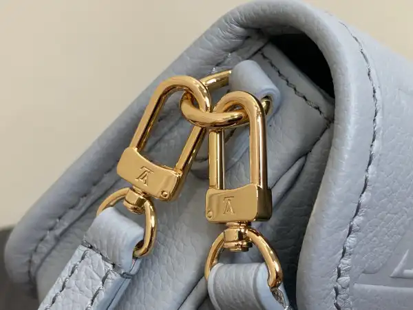 First bag ru LOUIS VUITTON Nano Diane-19*10.5*6 CM