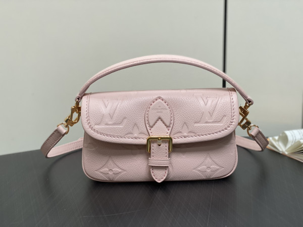 HOT SALE LOUIS VUITTON Nano Diane-19*10.5*6 CM