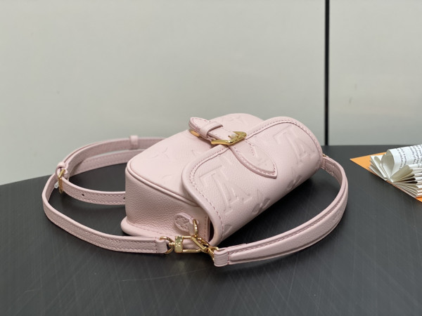 HOT SALE LOUIS VUITTON Nano Diane-19*10.5*6 CM