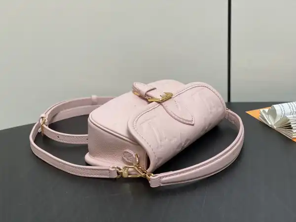 Aaa replica ru LOUIS VUITTON Nano Diane-19*10.5*6 CM