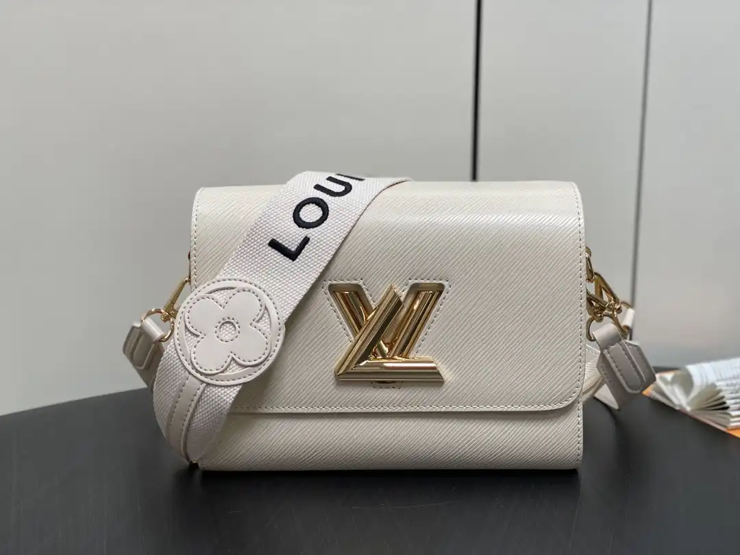 LOUIS VUITTON TWIST MM-23*17*9.5CM