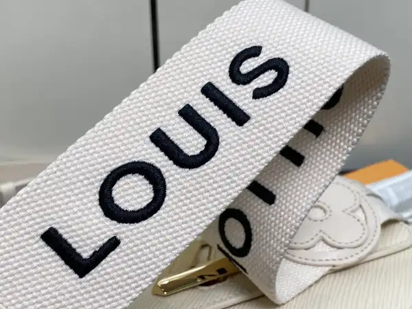 LOUIS VUITTON TWIST MM-23*17*9.5CM