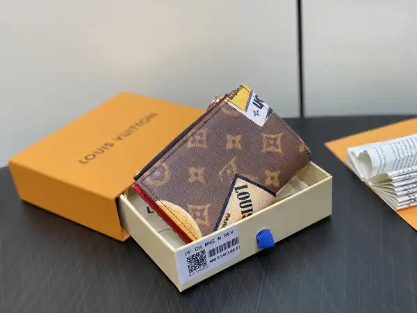 Aaa replica ru LOUIS VUITTON Lisa Wallet - 9*11.5*1.5CM