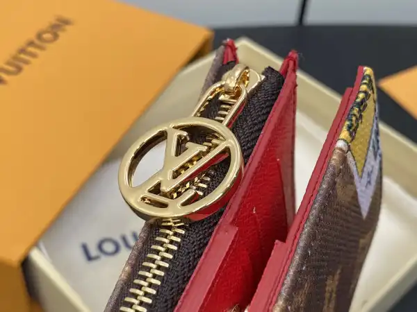 First bag ru LOUIS VUITTON Lisa Wallet - 9*11.5*1.5CM