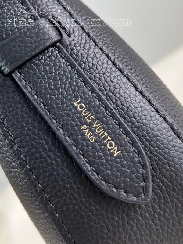 LOUIS VUITTON Low Key Shoulder Bag-26*18*7CM