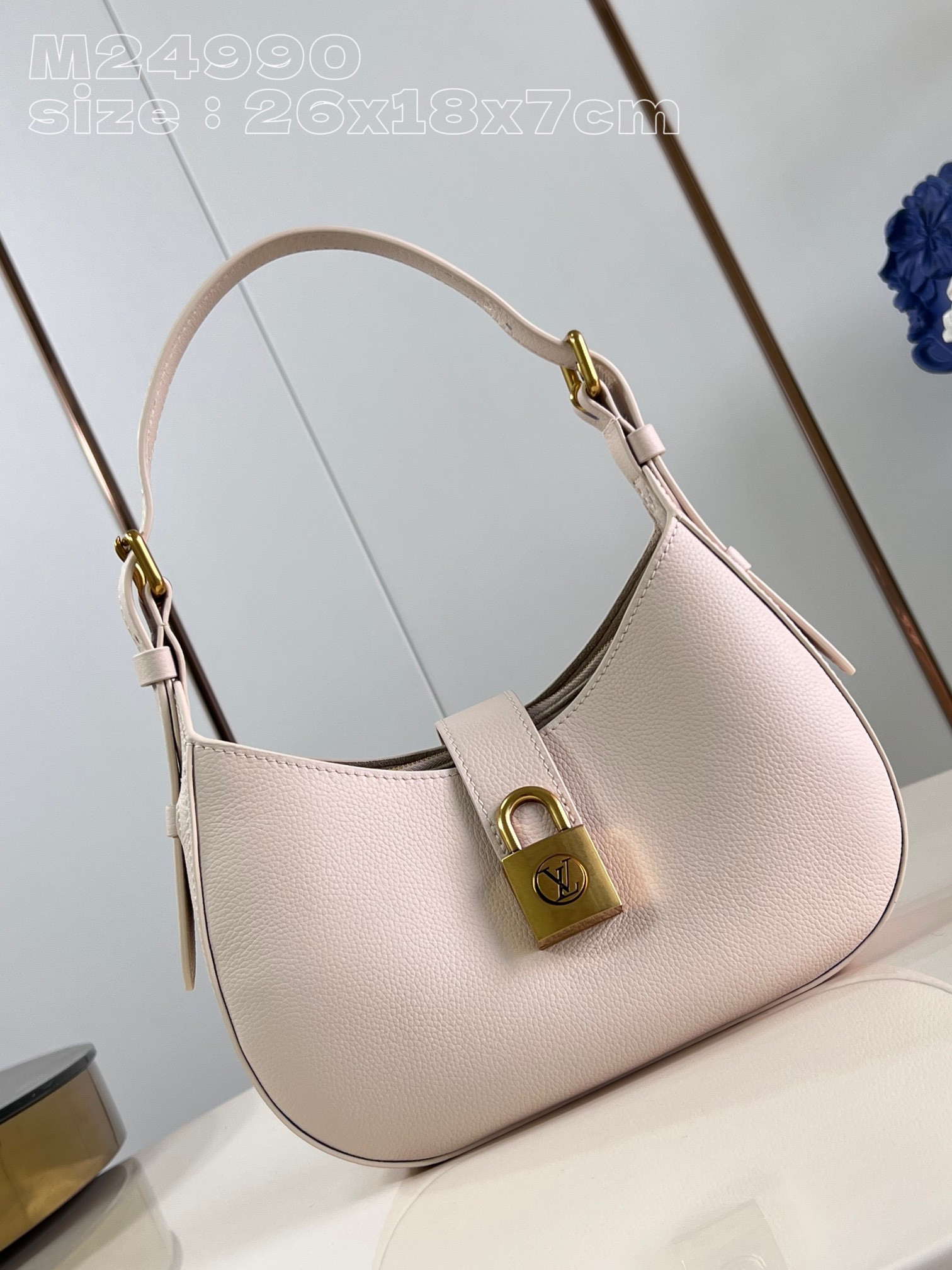 HOT SALE LOUIS VUITTON Low Key Shoulder Bag-26*18*7CM