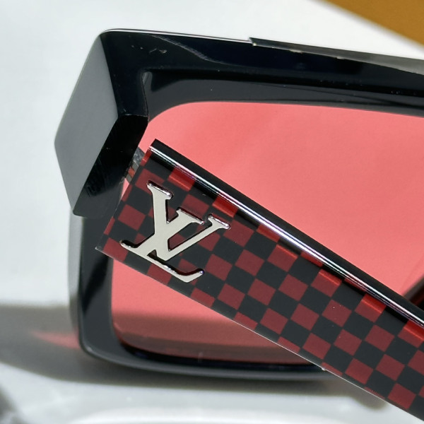 HOT SALE LOUVIS VUITTON SUNGLASSES