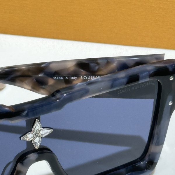 HOT SALE LOUVIS VUITTON SUNGLASSES