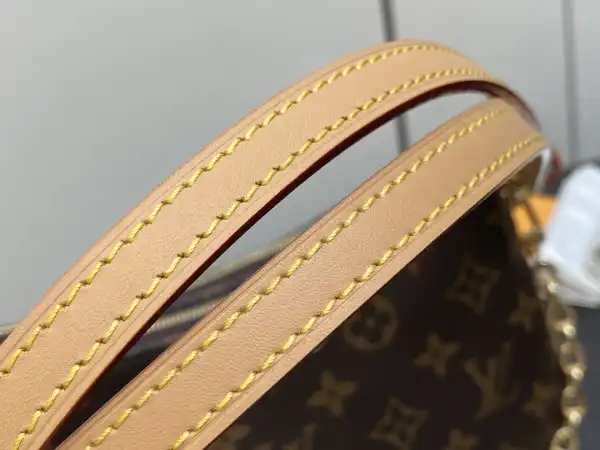 LOUIS VUITTON Liv pochette double -9.6*5.3*2.6CM