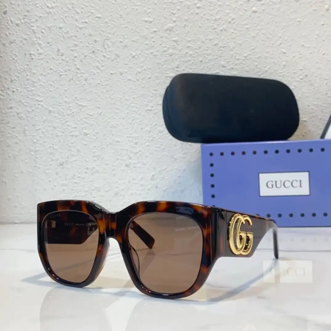 GUCCI sunglasses