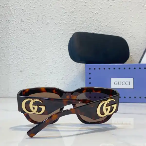 Bagsoffer GUCCI sunglasses