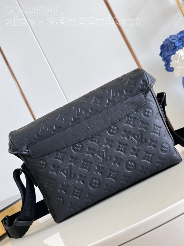 HOT SALE LOUIS VUITTON Messenger Voyager PM-33*22.5*11CM