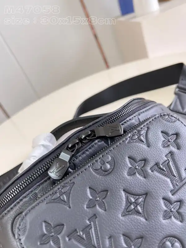 Cheap LOUIS VUITTON Rush Bumbag-30*15*8CM