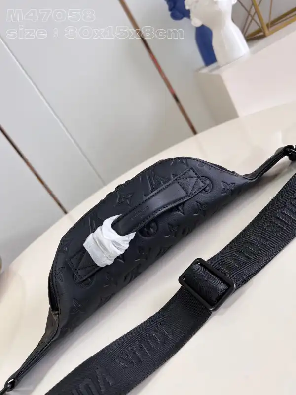 Cheap LOUIS VUITTON Rush Bumbag-30*15*8CM