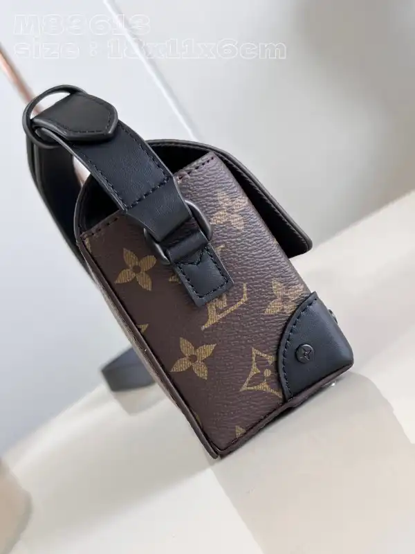 LOUIS VUITTON Steamer Wearable Wallet-18*11*6.5CM