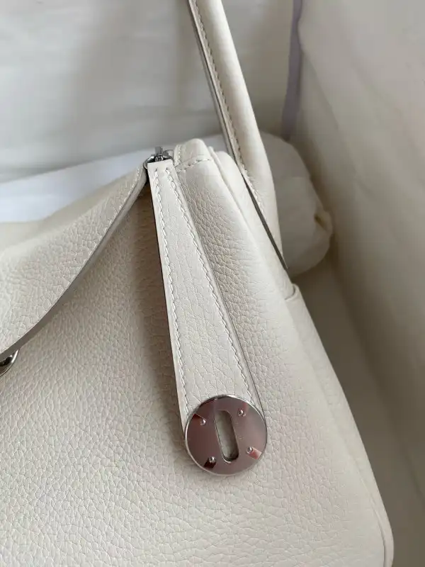 First Bag Ru HERMES LINDY 26 HANDMADE