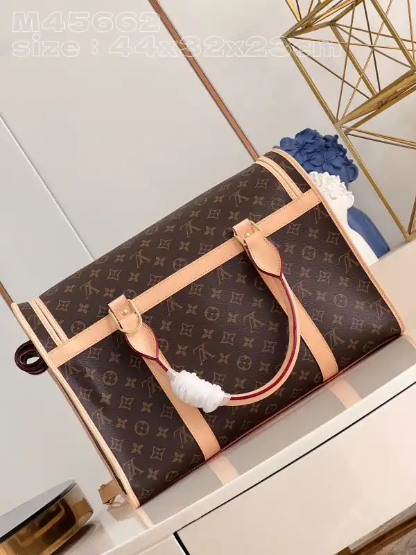 Aaa replica ru LOUIS VUITTON Dog Bag-44*32*23CM