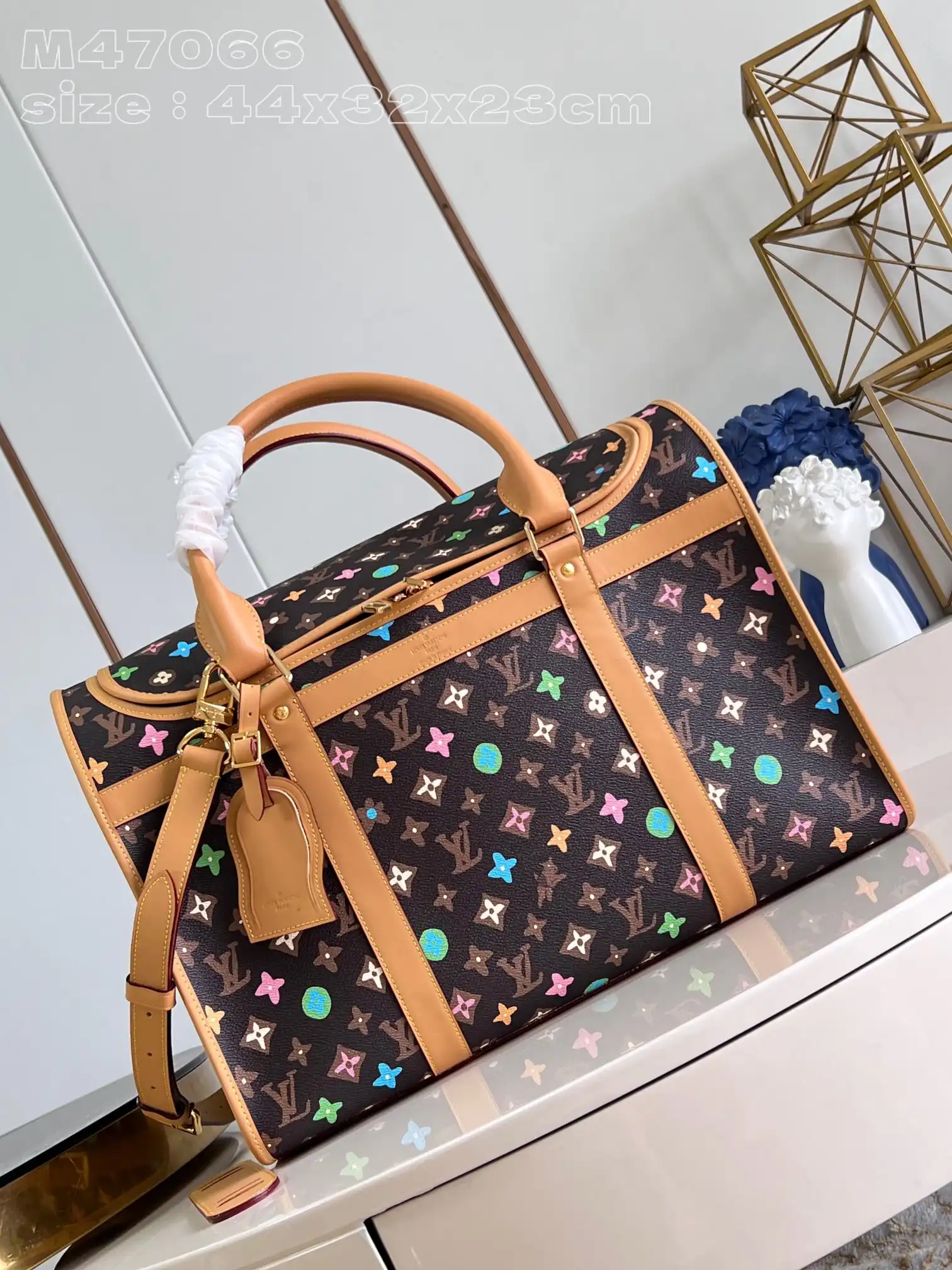 First bag ru LOUIS VUITTON Dog Bag-44*32*23CM