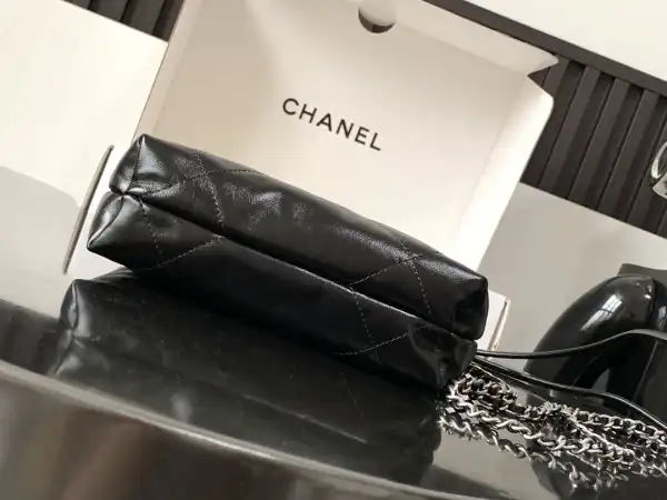 CHANEL 22 MINI HANDBAG -23*18.5*6CM