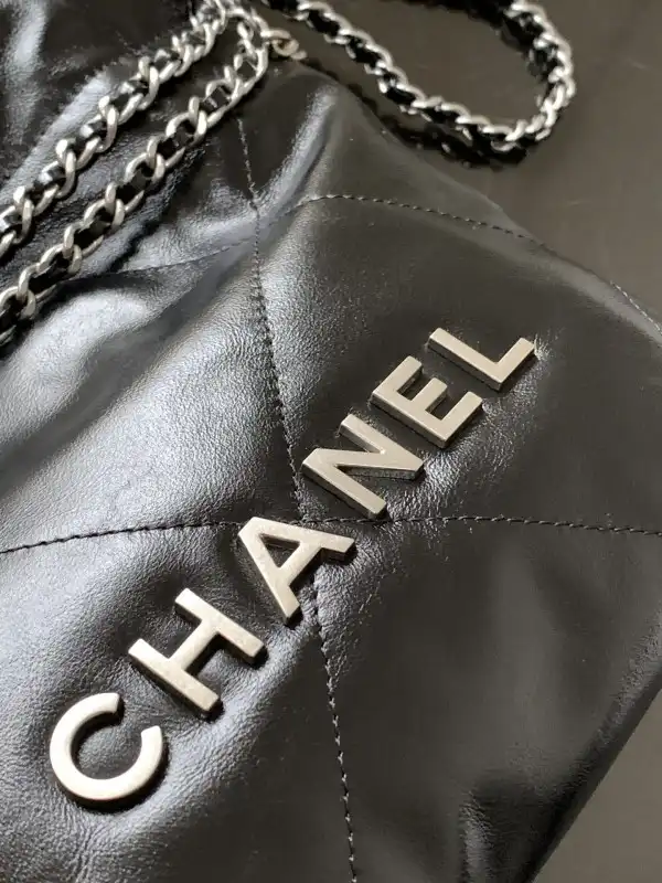 CHANEL 22 MINI HANDBAG -23*18.5*6CM