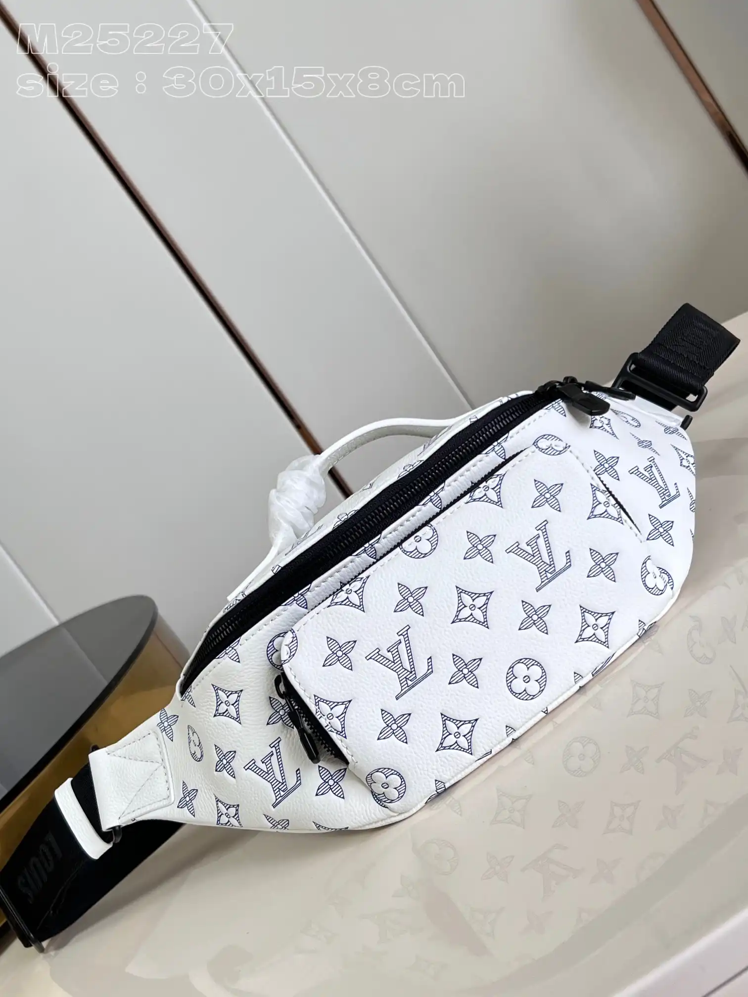 Affordable LOUIS VUITTON Rush Bumbag-30*15*8CM