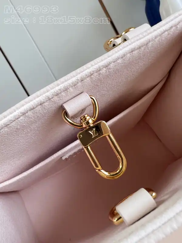 First bag ru LOUIS VUITTON ONTHEGO BB-18*15*8.5cm