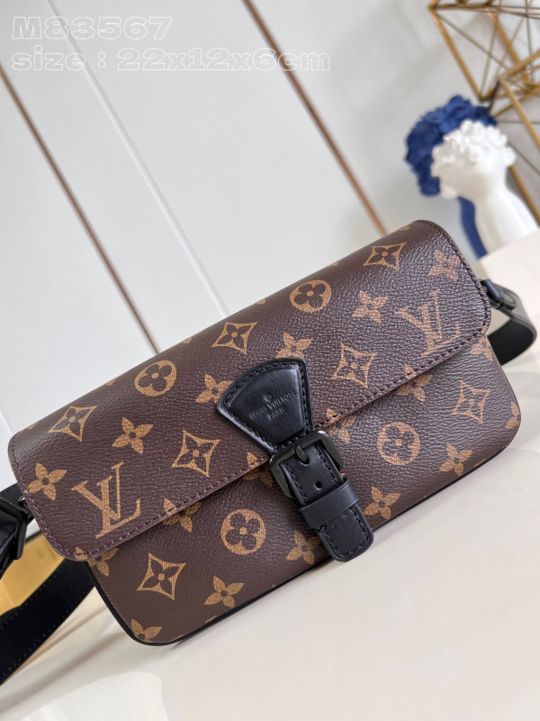 HOT SALE LOUIS VUITTON Montsouris Wearable Wallet