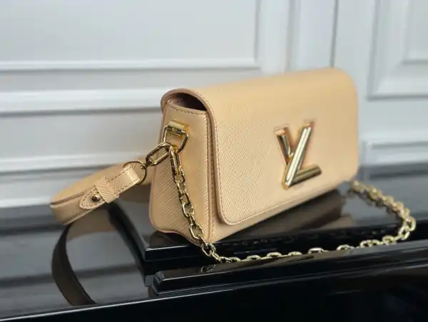 First Bag Ru LOUIS VUITTON TWIST-23.5*12*7 cm