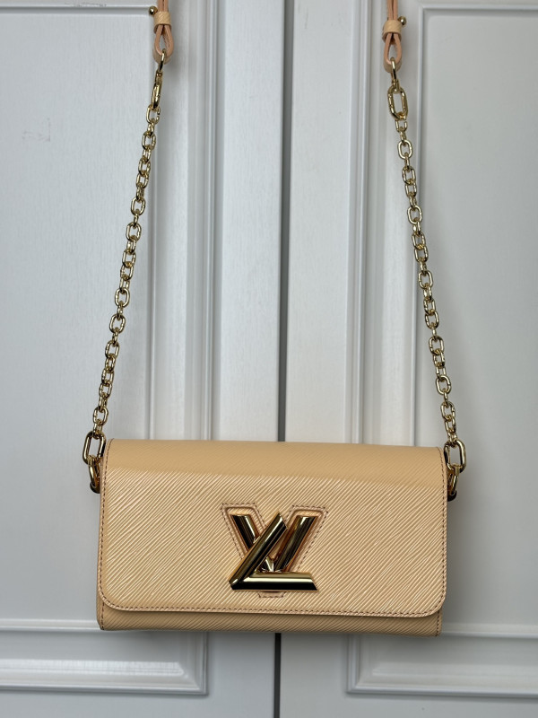 HOT SALE LOUIS VUITTON TWIST-23.5*12*7 cm