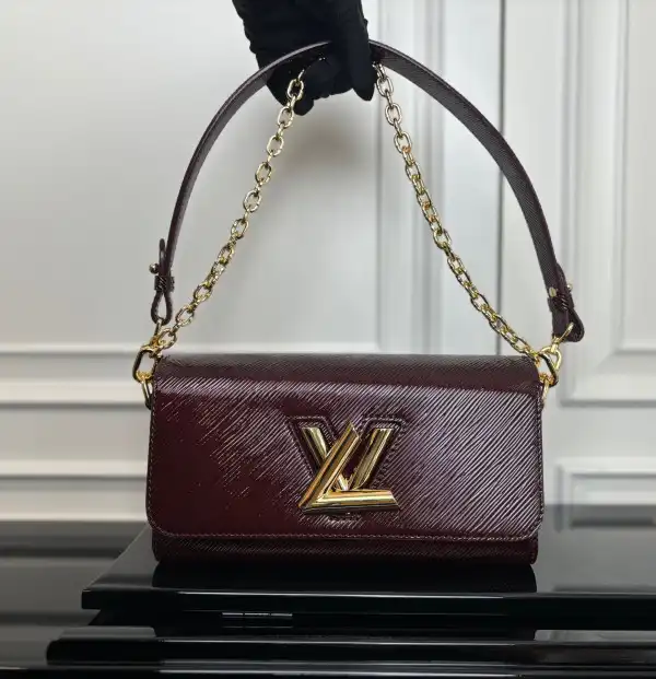 Affordable LOUIS VUITTON TWIST-23.5*12*7 cm