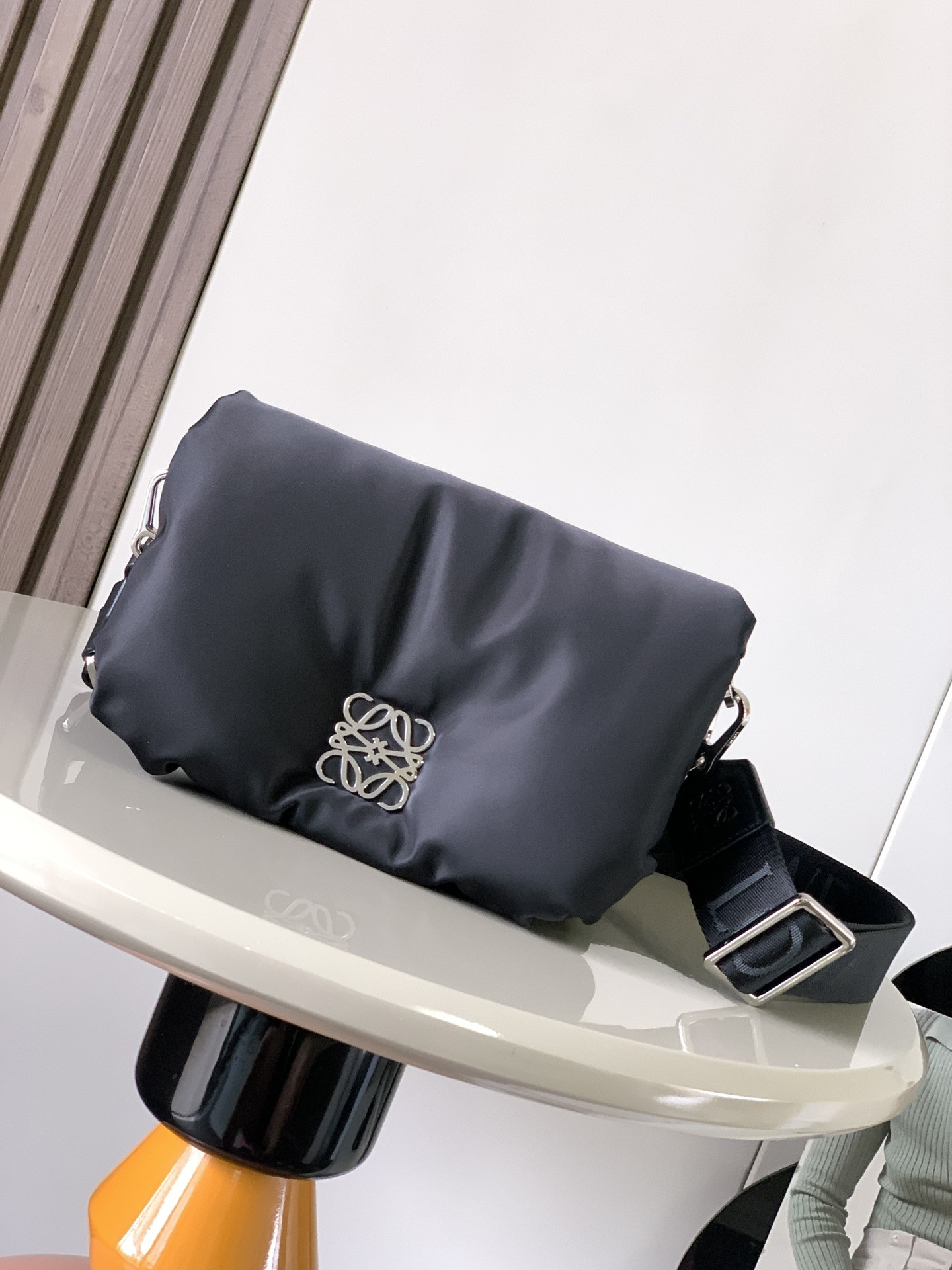 HOT SALE Lowee Goya Puffer leather shoulder bag-20*13*6CM