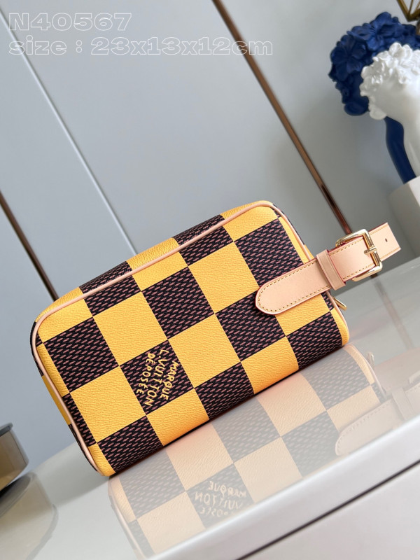 HOT SALE LOUIS VUITTON LOCKER DOPP KIT bag-23*13*12CM