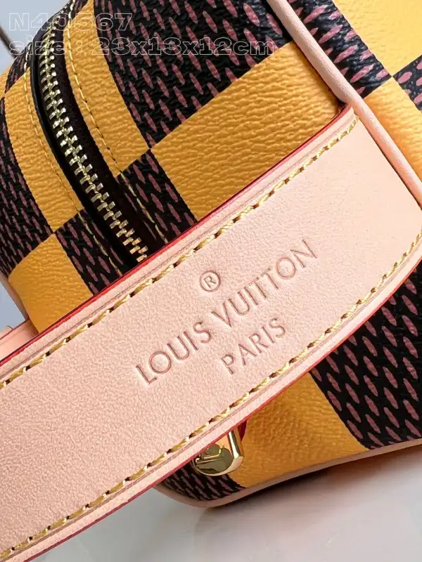 Aaa replica ru LOUIS VUITTON LOCKER DOPP KIT bag-23*13*12CM