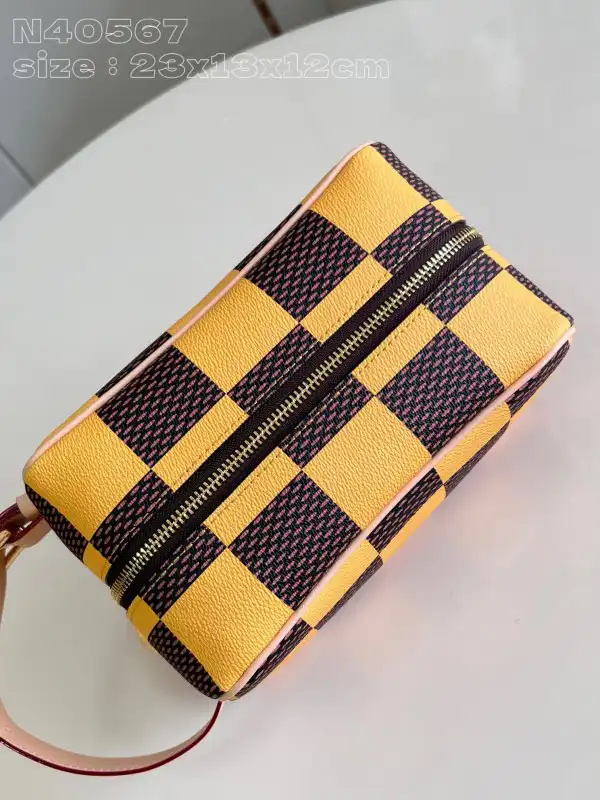 Affordable LOUIS VUITTON LOCKER DOPP KIT bag-23*13*12CM