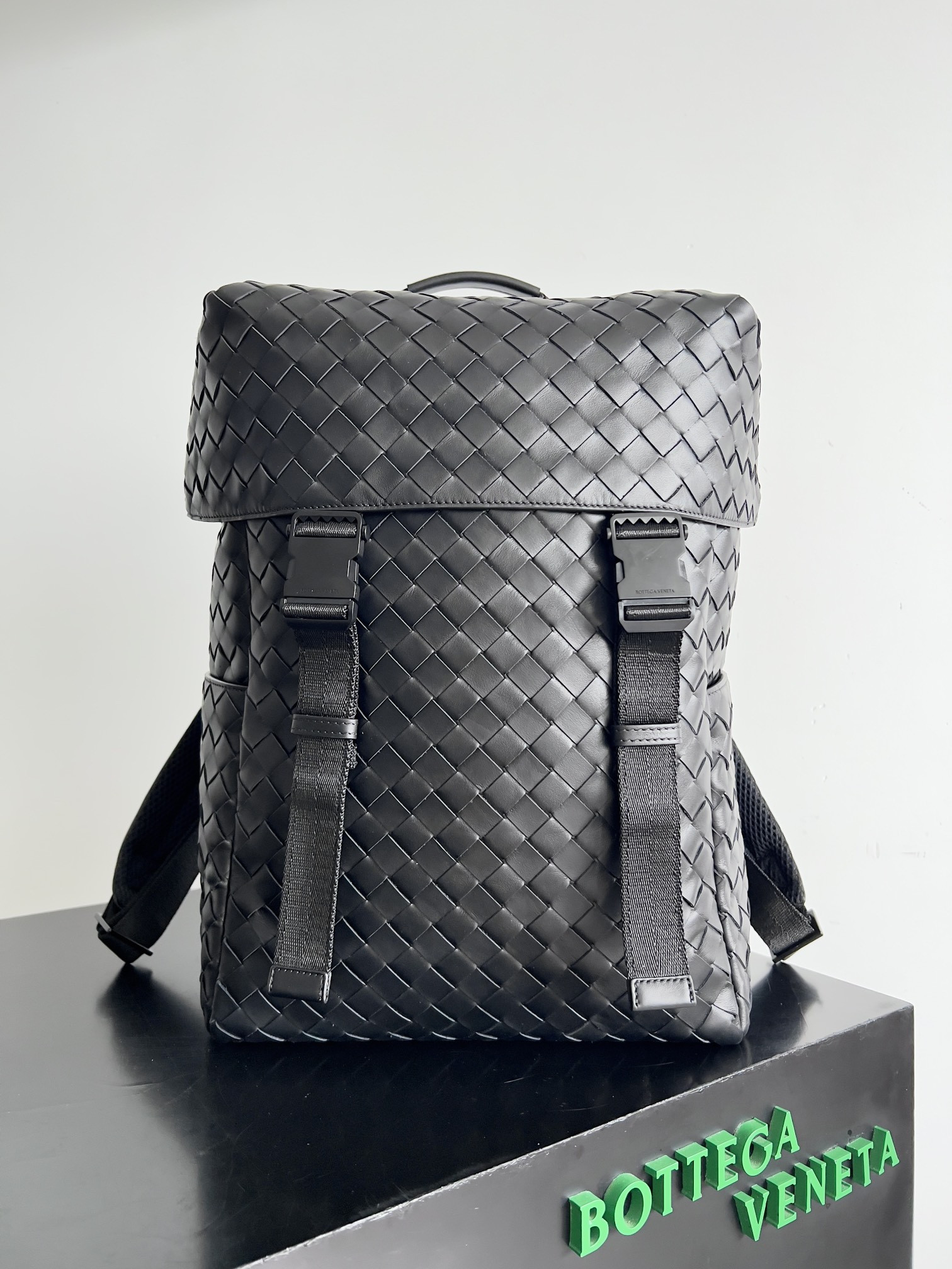 HOT SALE BOTTEGA VENETA Intrecciato Backpack-38*26*15cm