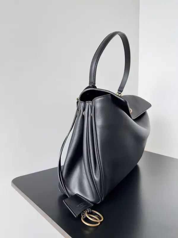 First bag ru BALENCIAGA RODEO-35*23.3*10.9CM