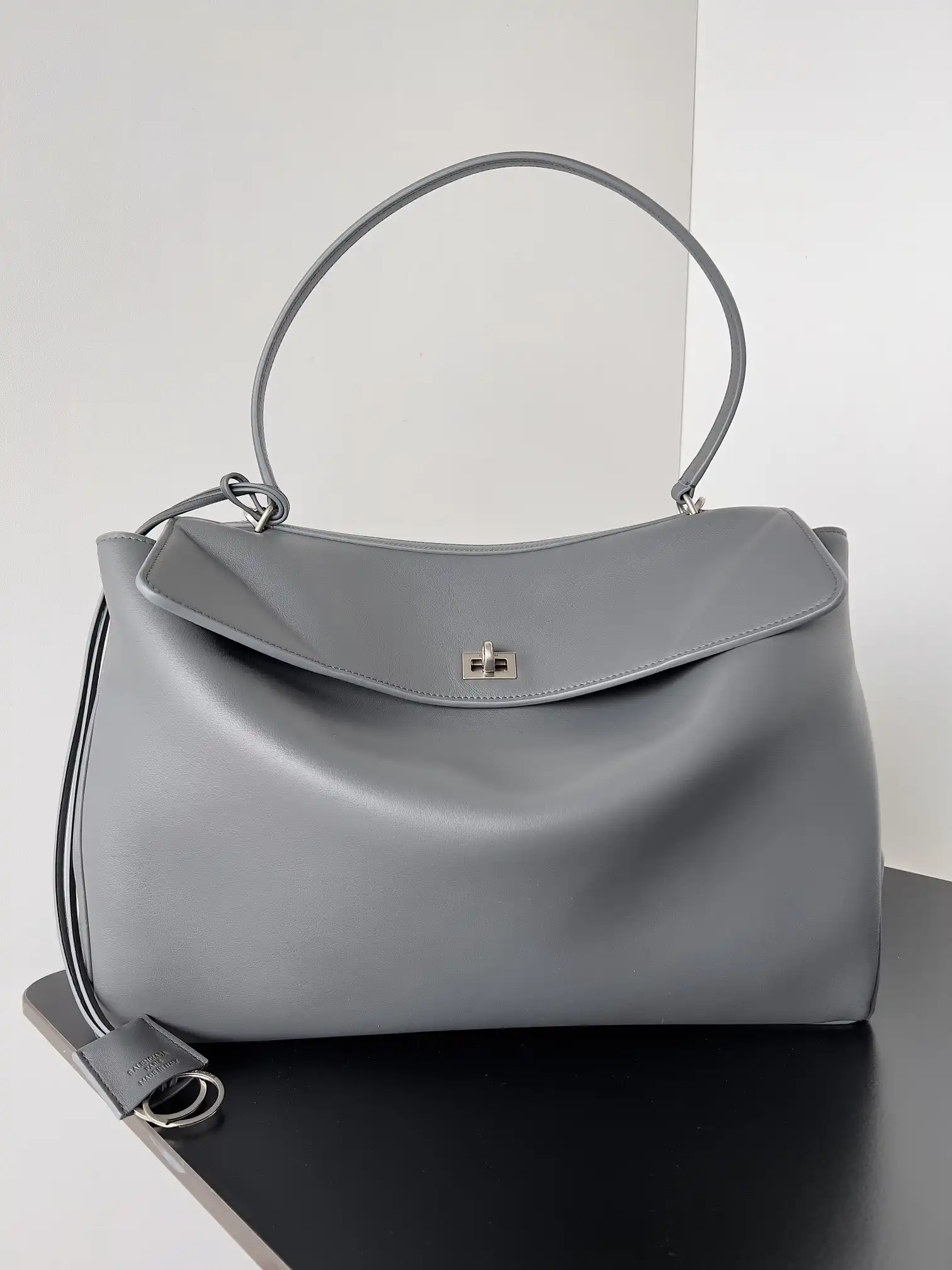 First bag ru BALENCIAGA RODEO-39.8*29.9*12.9CM