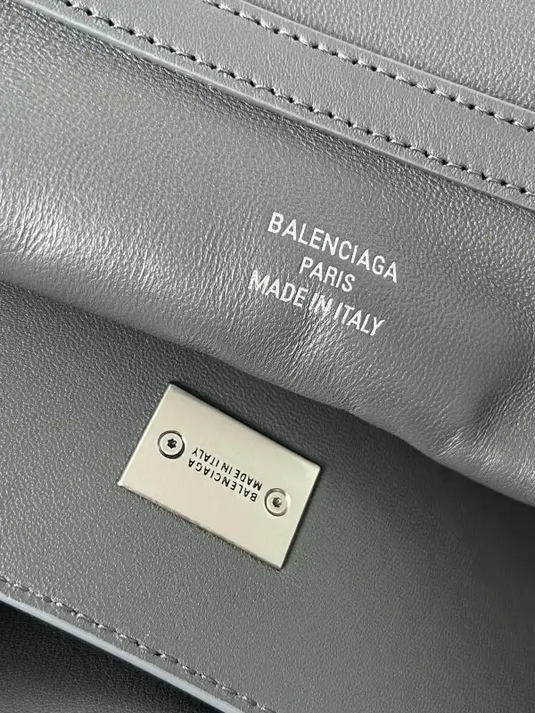 BALENCIAGA RODEO-39.8*29.9*12.9CM