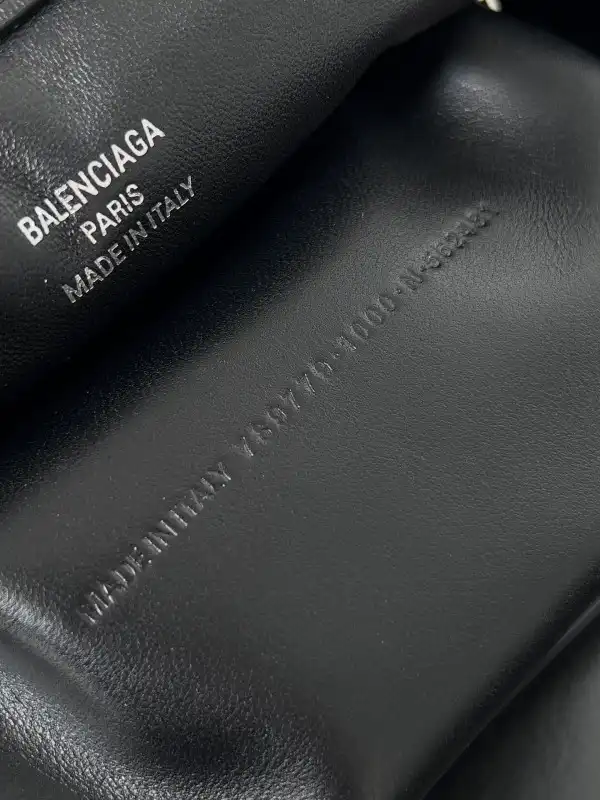 First bag ru BALENCIAGA RODEO-28.9*20*9.9CM