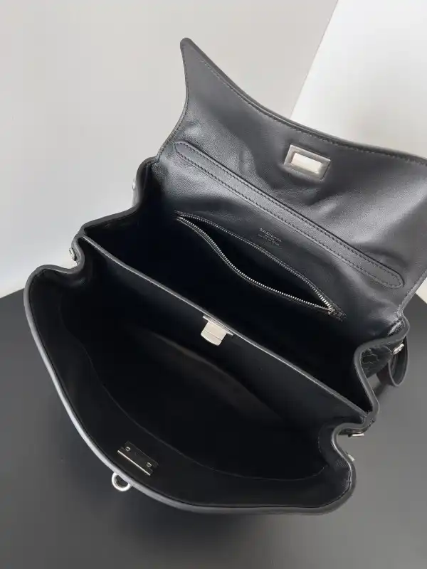 First Bag Ru BALENCIAGA RODEO-28.9*20*9.9CM